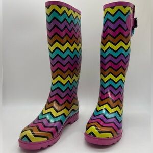 CORKY’S WOMENS COLORFUL CHEVRON PATTERN TALL RAINBOOTS SIZE 6